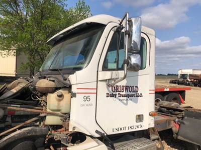 Freightliner Columbia 120 Cab Assembly