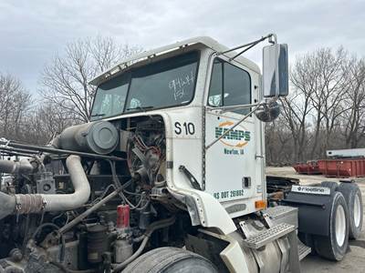 Freightliner FLD112 Cab Assembly