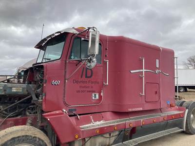 Freightliner FLD120 Cab Assembly