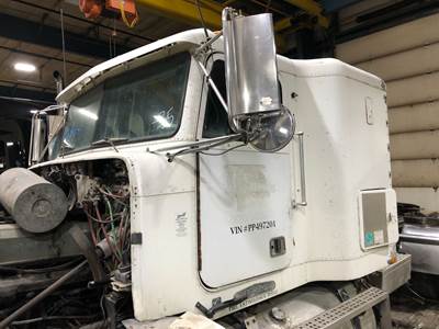 Freightliner FLD120 Cab Assembly