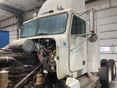 Freightliner FLD120 Cab Assembly
