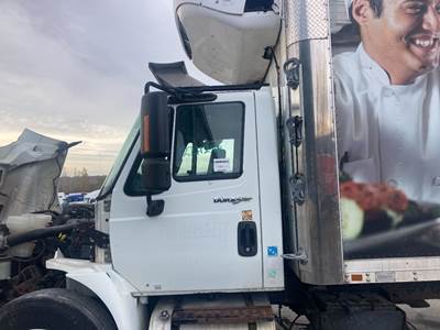 International DuraStar 4300 Cab Assembly for a International Durastar (4300)