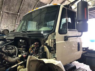 International DuraStar 4400 Cab Assembly for a International Durastar (4400)