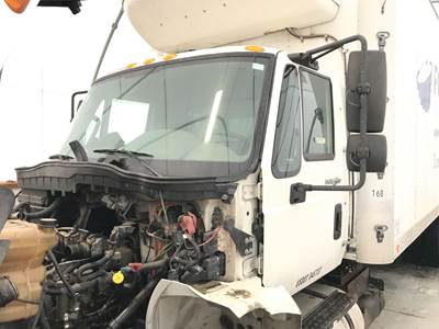 International DuraStar 4400 Cab Assembly for a International Durastar (4400)