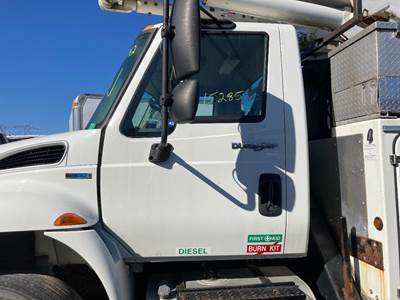 International DuraStar 4400 Cab Assembly for a International Durastar (4400)