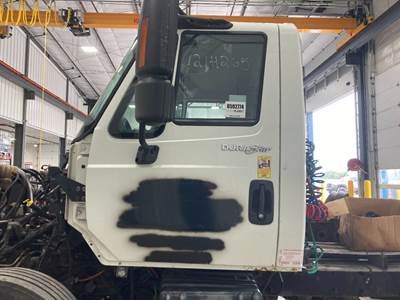 International DuraStar 4400 Cab Assembly for a International Durastar (4400)