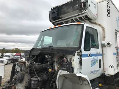 International DuraStar 4400 Cab Assembly for a International Durastar (4400)