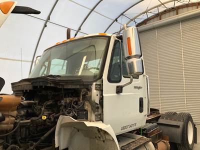International DuraStar 4400 Cab Assembly for a International Durastar (4400)