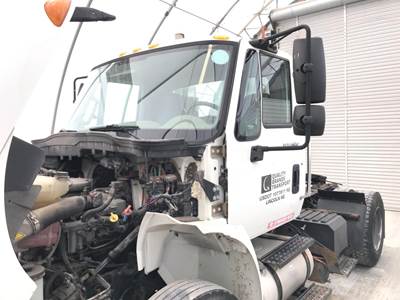 International DuraStar 4400 Cab Assembly for a International Durastar (4400)