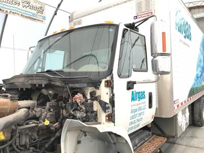 International DuraStar 4400 Cab Assembly for a International Durastar (4400)