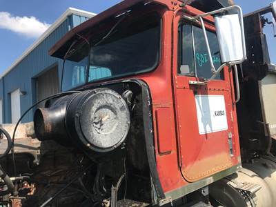 International TranStar 4300 Cab Assembly for a International 4300 Transtar