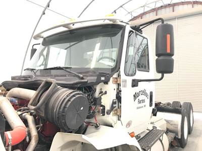 International TranStar 8600 Cab Assembly for a International Transtar (8600)