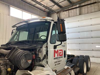 International TranStar 8600 Cab Assembly for a International Transtar (8600)