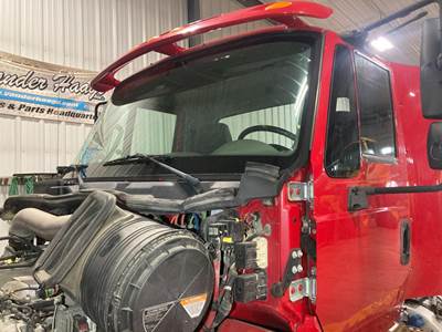 International TranStar 8600 Cab Assembly for a International Transtar (8600)
