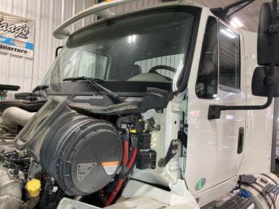 International TranStar 8600 Cab Assembly for a International Transtar (8600)
