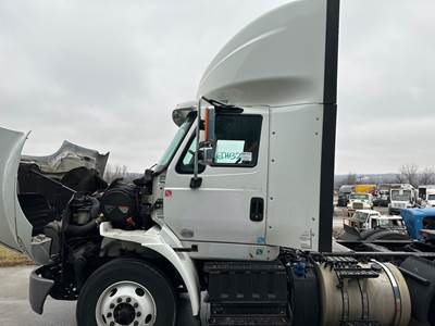 International TranStar 8600 Cab Assembly for a International Transtar (8600)