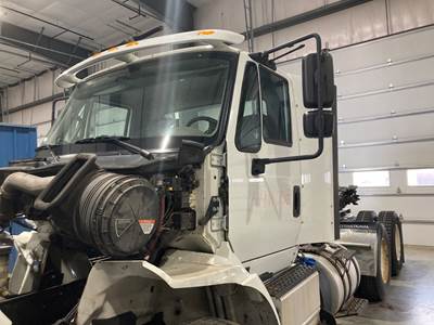 International TranStar 8600 Cab Assembly for a International Transtar (8600)