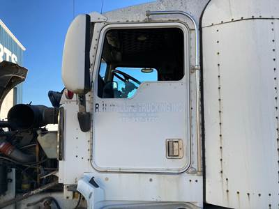 Kenworth T600 Cab Assembly