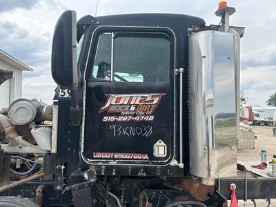 Kenworth T600 Cab Assembly