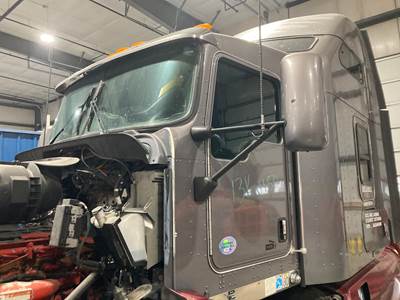 Kenworth T660 Cab Assembly