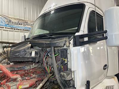 Kenworth T680 Cab Assembly