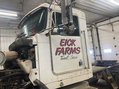 Kenworth T800 Cab Assembly