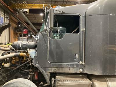 Kenworth T800 Cab Assembly