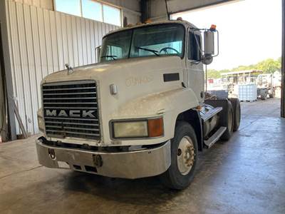 Mack CH Cab Assembly
