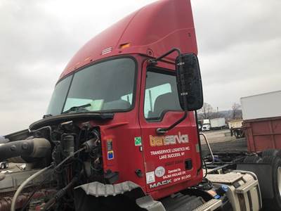 Mack CXU Cab Assembly