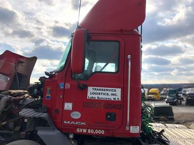 Mack CXU Cab Assembly