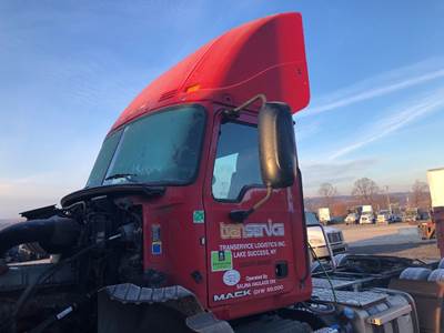 Mack CXU Cab Assembly