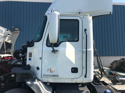Mack CXU Cab Assembly