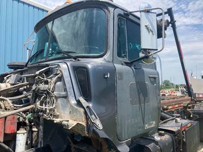 Mack DM600 Cab Assembly