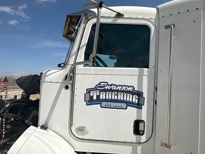 Peterbilt 384 Cab Assembly