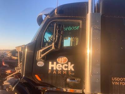 Peterbilt 579 Cab Assembly