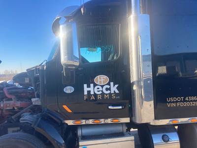 Peterbilt 579 Cab Assembly