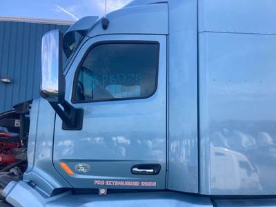 Peterbilt 579 Cab Assembly