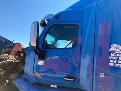 Peterbilt 579 Cab Assembly