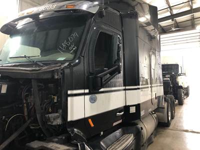 Peterbilt 579 Cab Assembly