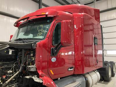 Peterbilt 579 Cab Assembly