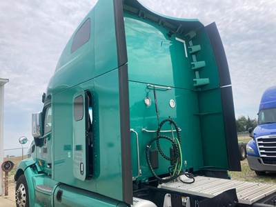 Peterbilt 579 Cab Assembly