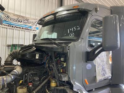 Peterbilt 579 Cab Assembly