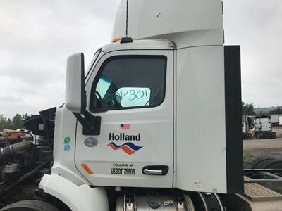 Peterbilt 579 Cab Assembly