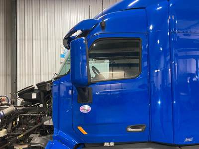 Peterbilt 579 Cab Assembly