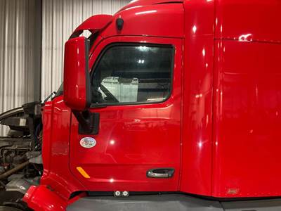 Peterbilt 579 Cab Assembly