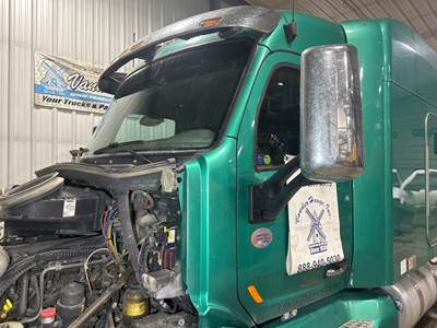 Peterbilt 579 Cab Assembly