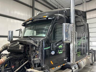 Peterbilt 579 Cab Assembly