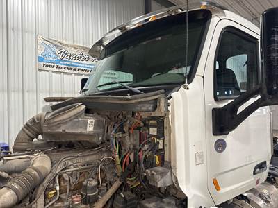 Peterbilt 579 Cab Assembly