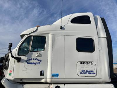 Peterbilt 587 Cab Assembly