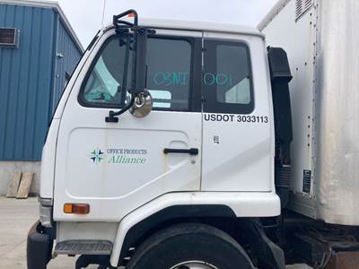 UD UD2600 Cab Assembly for a Ud 2600